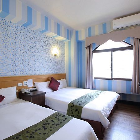 Chiayi Crown Hotel Екстериор снимка