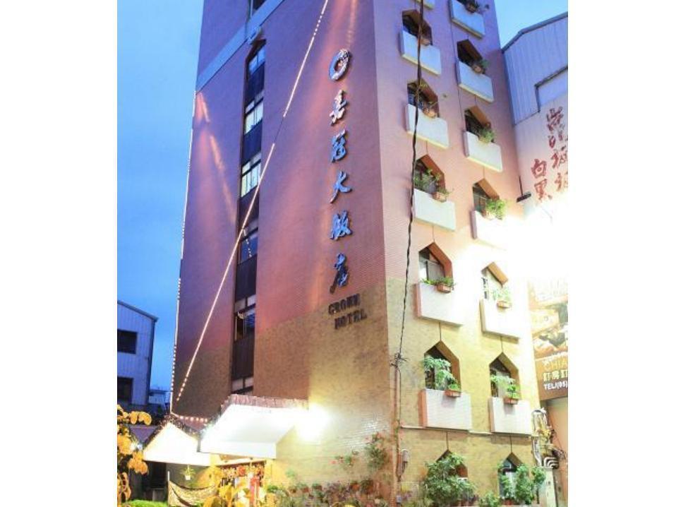 Chiayi Crown Hotel Екстериор снимка
