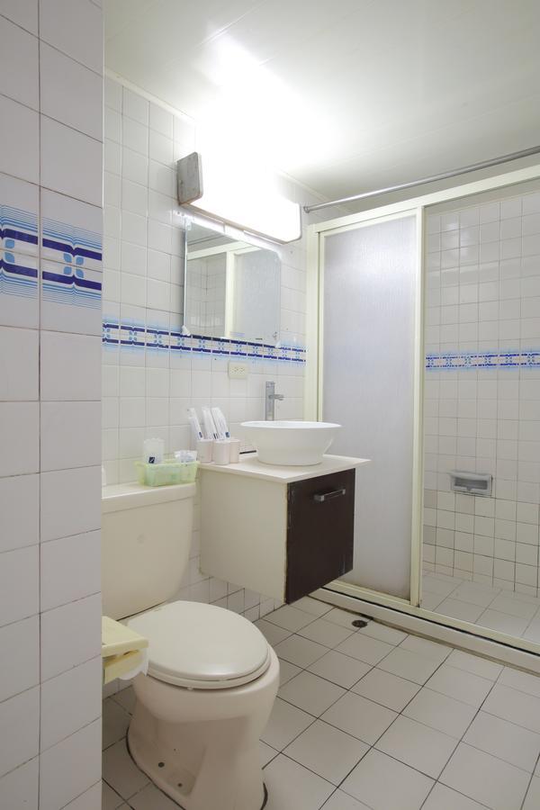 Chiayi Crown Hotel Екстериор снимка
