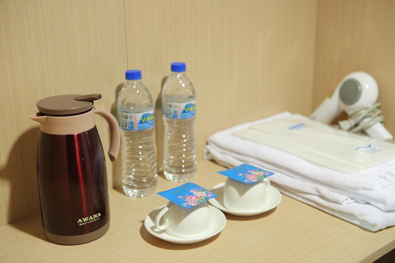 Chiayi Crown Hotel Екстериор снимка
